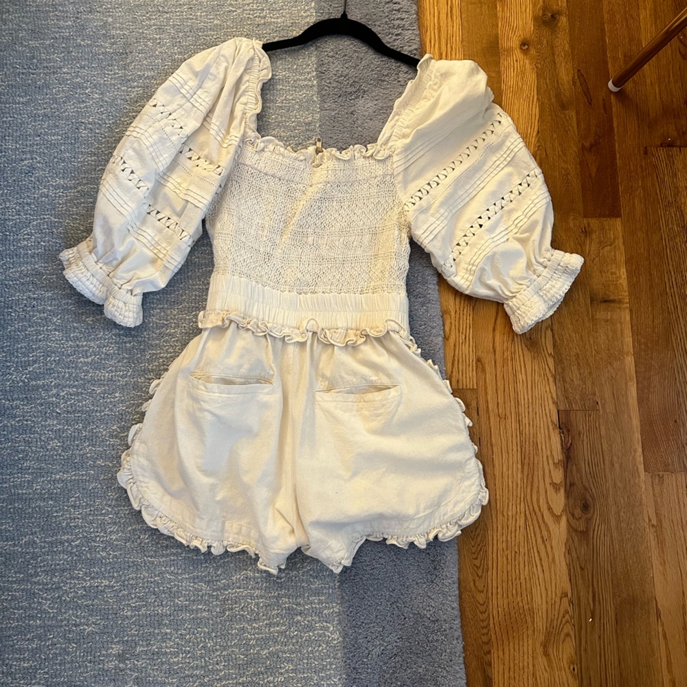SEA NYC white ruffled romper